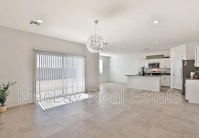 1133 W Descanso Canyon Dr — Photo 3