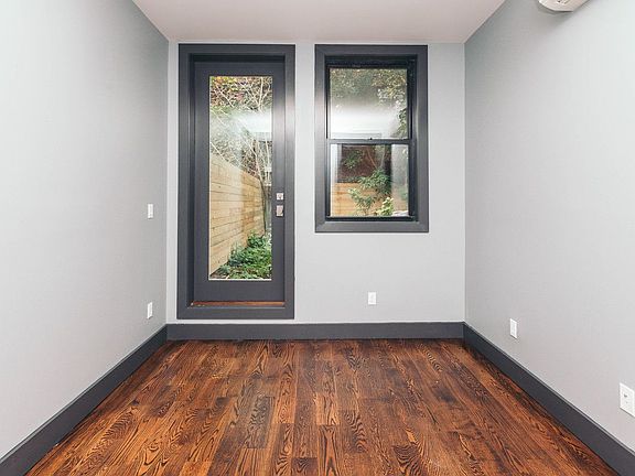 5th image of 133 Woodbine St APT 1