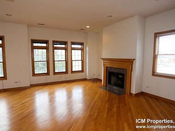 3rd image of 2743 N Southport Ave #2M