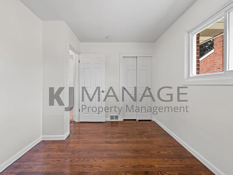 8417 Colonial Ln — Photo 18