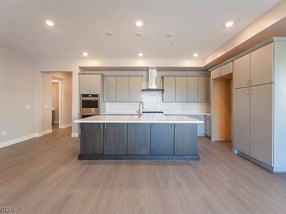 2nd image of 9128 Las Manaitas Ave Unit 201