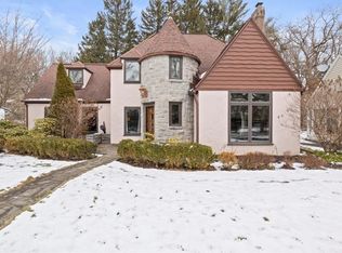 7 Lake Crescent Dr, East Rochester, NY 14445