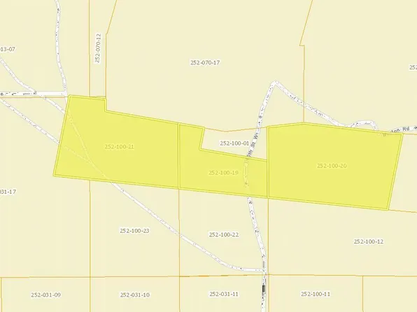 60 60th St W, Rosamond, CA 93560