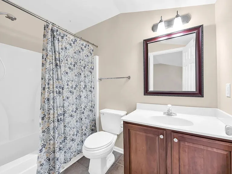 414 Carriage Lake Dr — Photo 20
