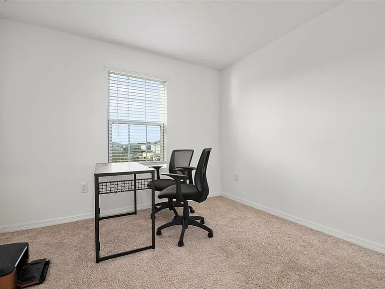 6305 Springmont Loop — Photo 23