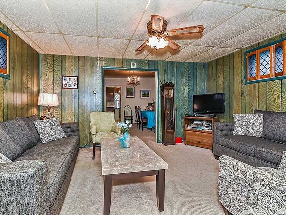 2nd image of 22426 Davenport Ave