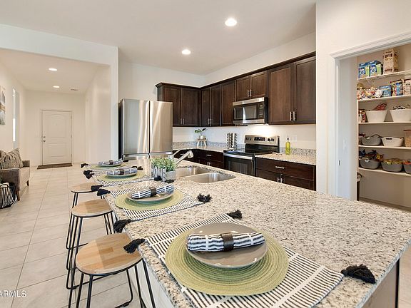 2nd image of 43600 W YUCCA Lane