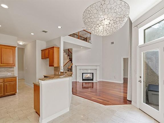 5th image of 11608 Spicewood Pkwy Unit 9