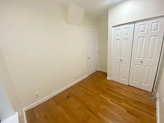 Rented by Ledvech Group | media 10