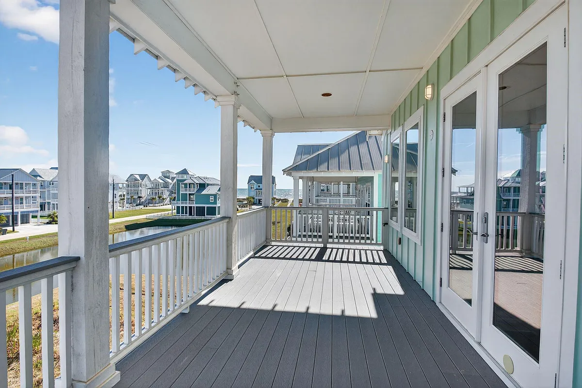 Building Photo - 3815 Sea Breeze Ln