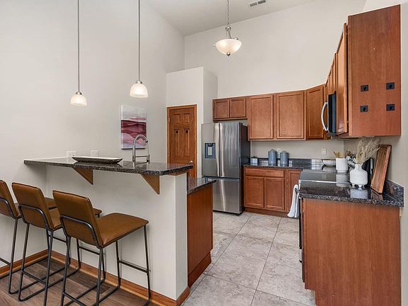 5th image of 1517 Martin Street #6