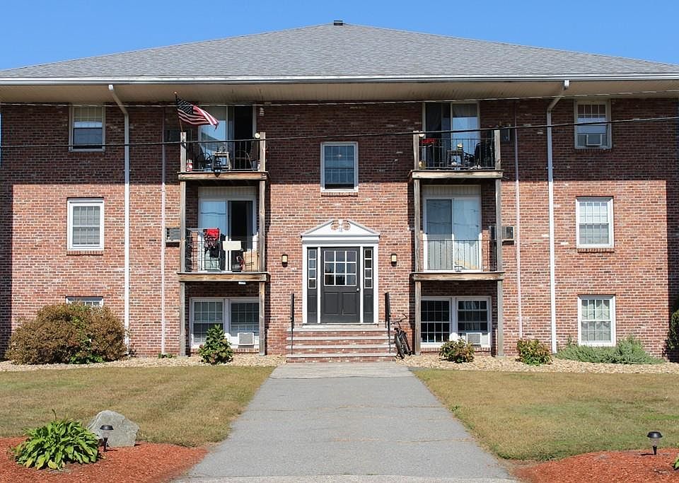 1st image of 18 Woodman Way APT 4