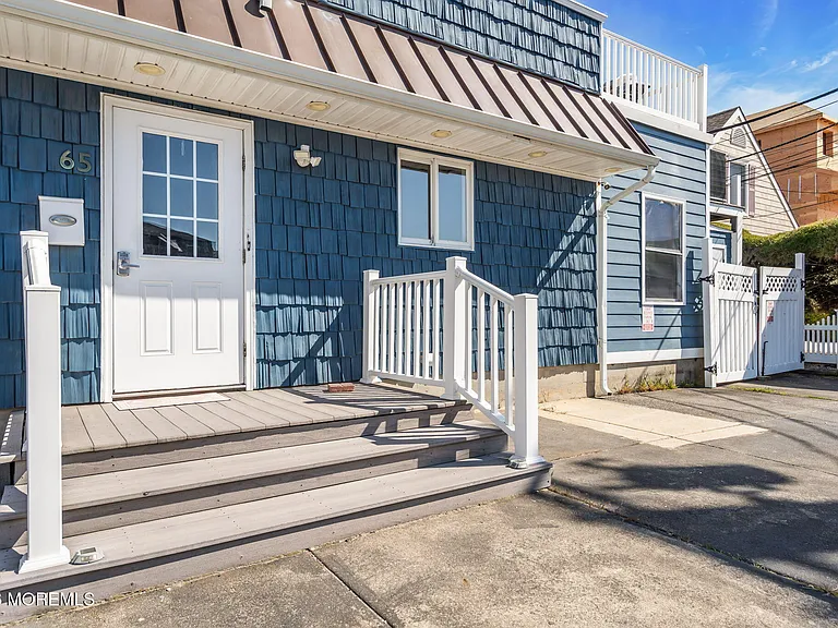 65 Grand Central Ave #1 — Photo 4