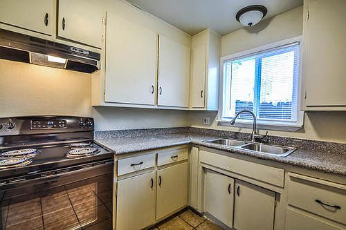 1st image of 3303 Franklin Ave APT 5