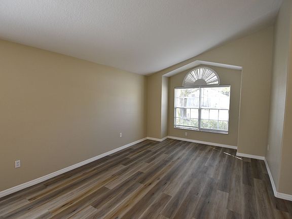 3rd image of 2927 Coontie Ave