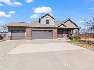 911 Cypress Dr, Chatham, IL, 62629