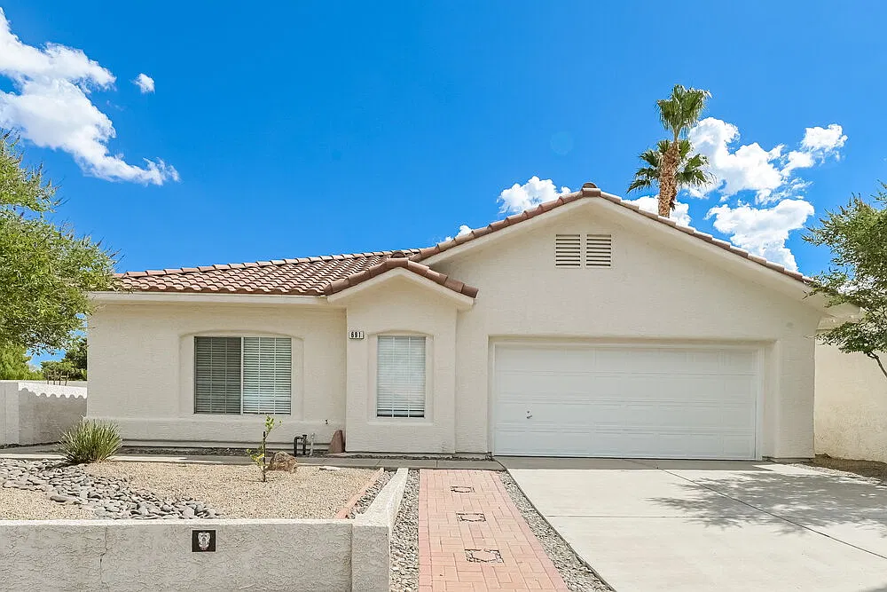 3 bed, 3.0 bath, 2179 sqft, $3,670 — Photo 1