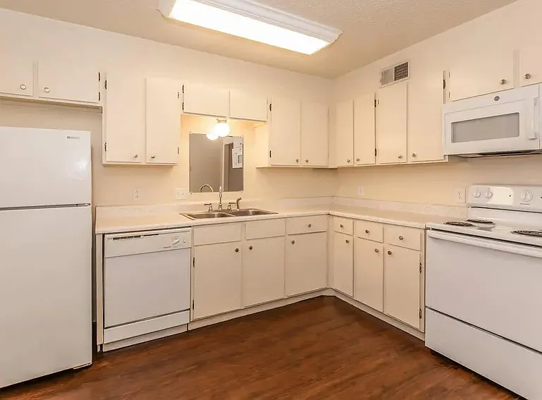 Parkside Apartments — Photo 31