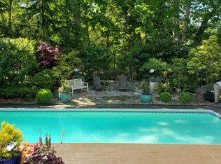 4 Waterview Rd, Sag Harbor, NY 11963