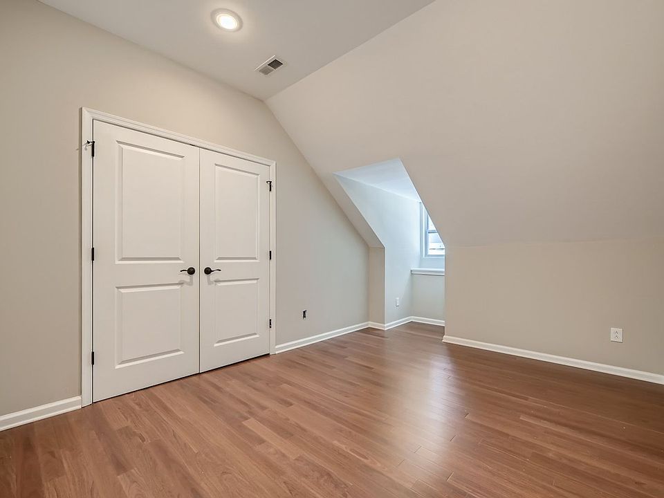 1st image of 322 N Charles St #8