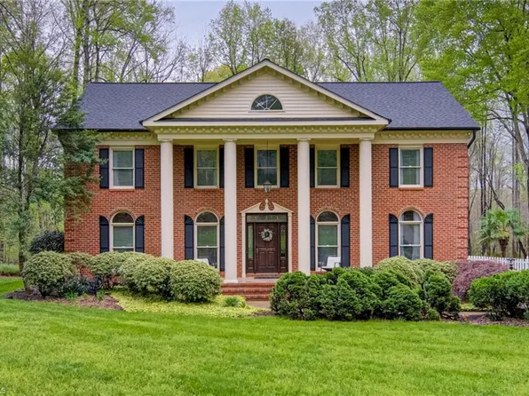 7902 Dorsett Downs Dr, Stokesdale, NC 27357