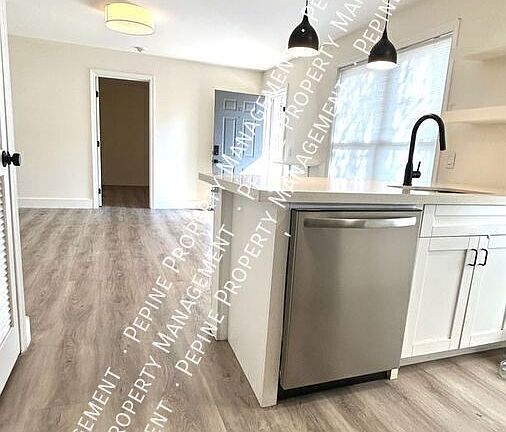 3rd image of 2905 SW Archer Rd Unit T-4025