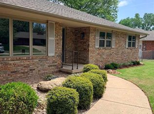 2305 El Camino St, Ponca City, OK 74604