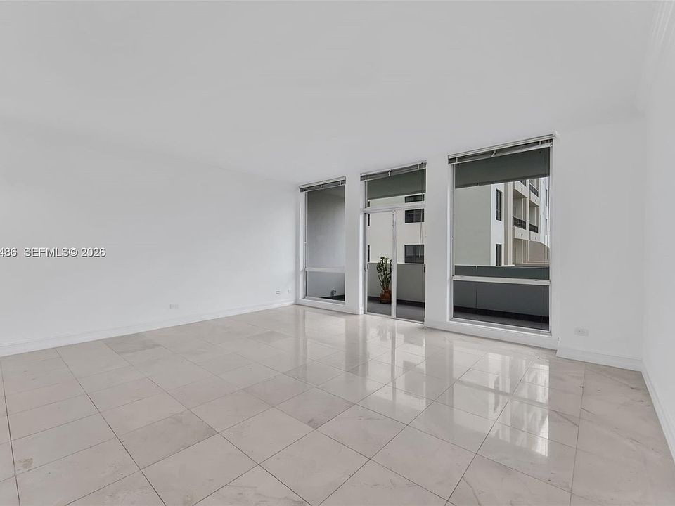 1st image of 700 Biltmore Way APT 304