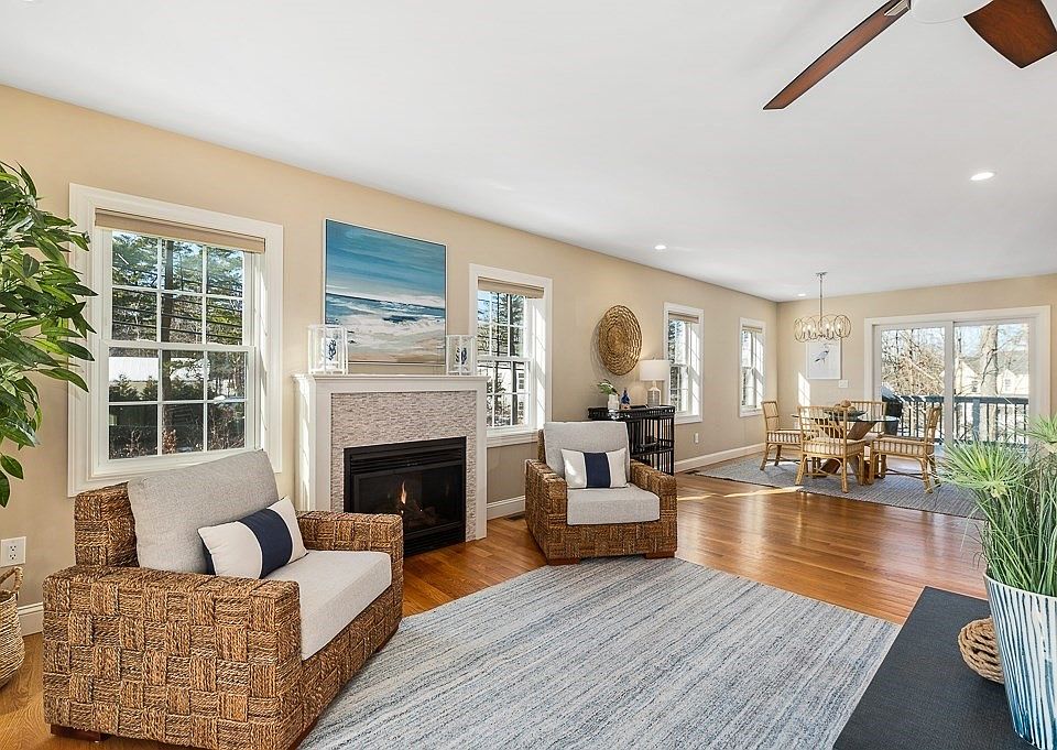 1st image of 493 Essex Ave #1
