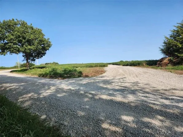 45029 E 201st St, Richmond, MO 64085