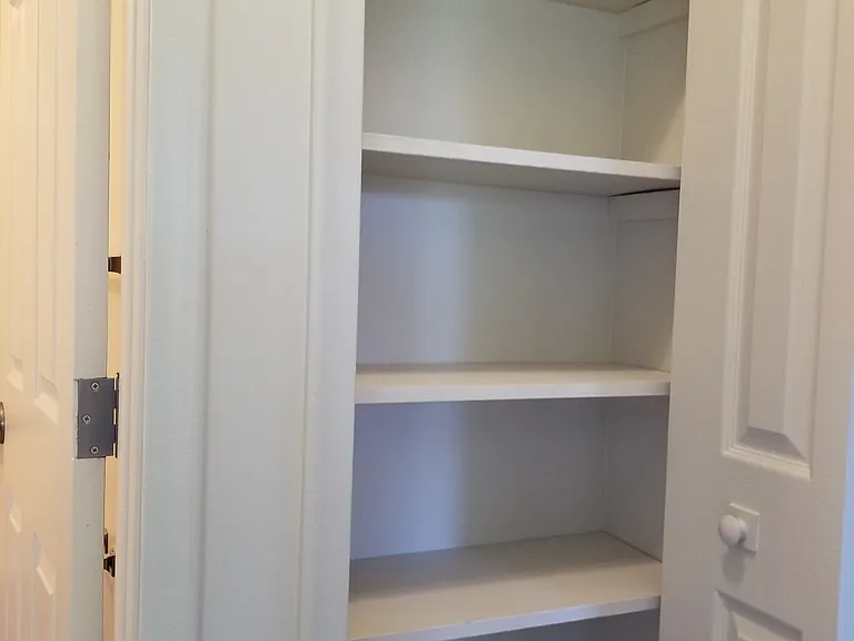 445 Colonial Dr #4 — Photo 8