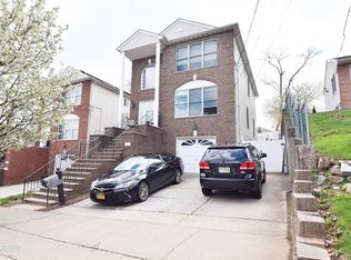 102 Fieldway Ave, Staten Island, NY 10308