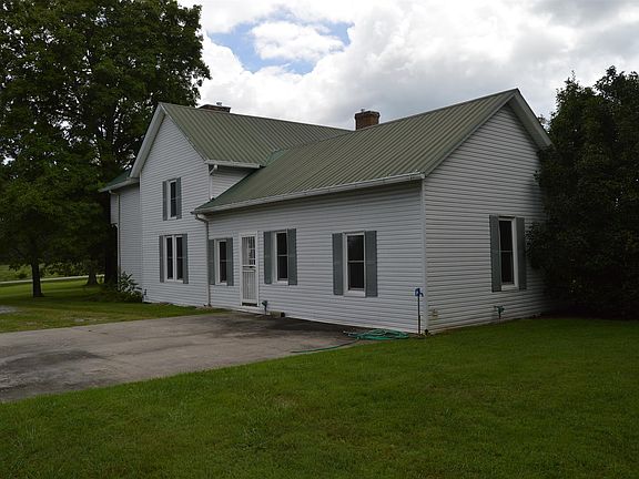 3rd image of 2177 Fairfield Pike