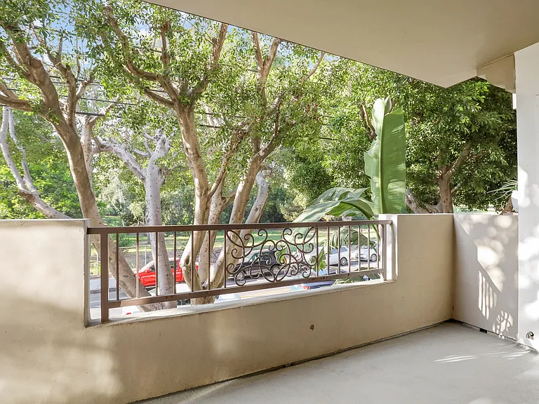 Large Patio with Beautiful Street View
