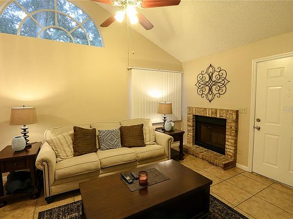 3rd image of 963 Helmsley Ct APT 207