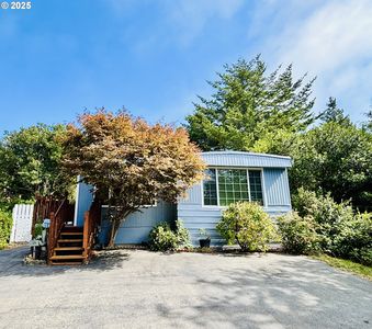 1600 Rhododendron Dr Space 29, Florence, OR, 97439