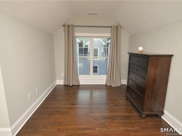 115-71 Colonial Rd — Photo 13