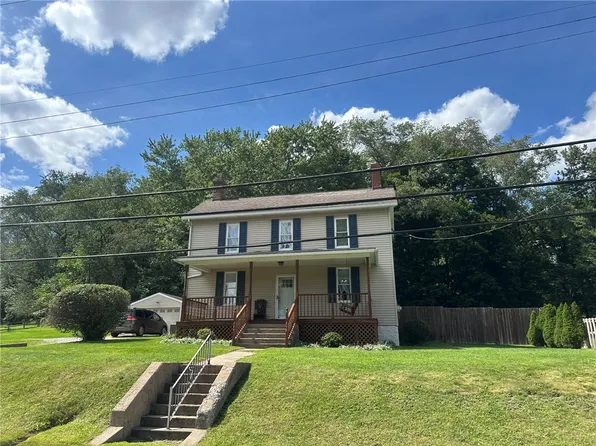 853 Walnut Hill Rd, Uniontown, PA 15401