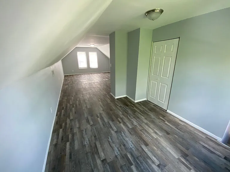 712 Oakland Ave — Photo 6