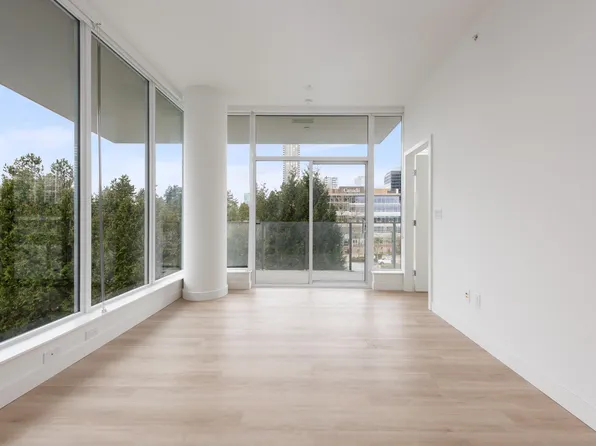 9675 King George Blvd #2706, Surrey, BC V3T 0T7