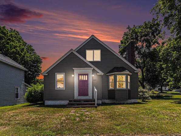 2691 Ray Ave, New Era, MI 49446