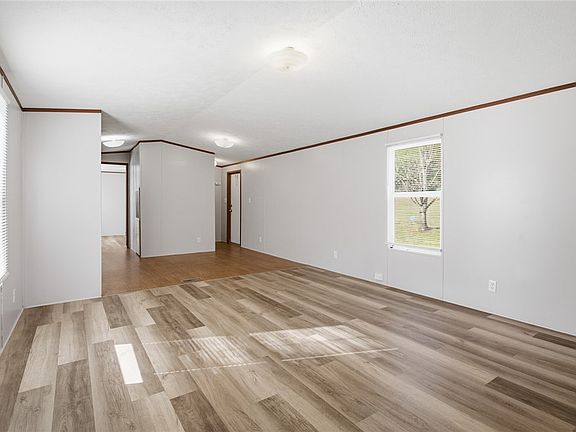 3rd image of 429B Brown Farm Rd