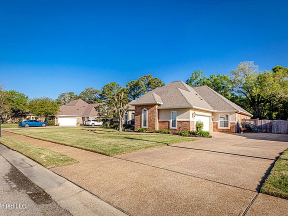 5th image of 2109 Whitney Oaks Dr