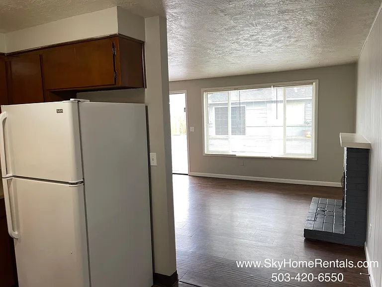 1273 Clearview Ave NE — Photo 6