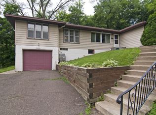 2389 Edgcumbe Rd, Saint Paul, MN 55116