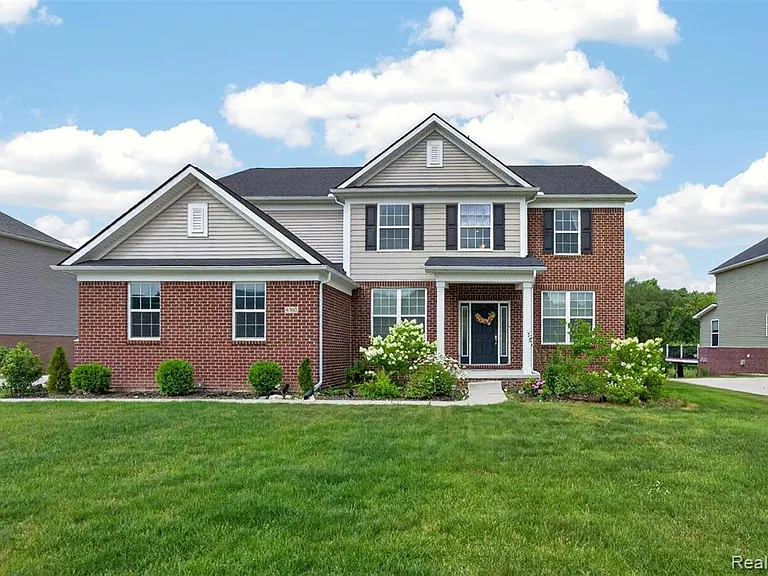 4160 Walcott Dr — Photo 1