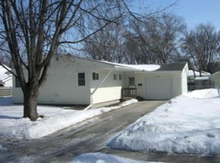 2105 8th St N, Fargo, ND 58102