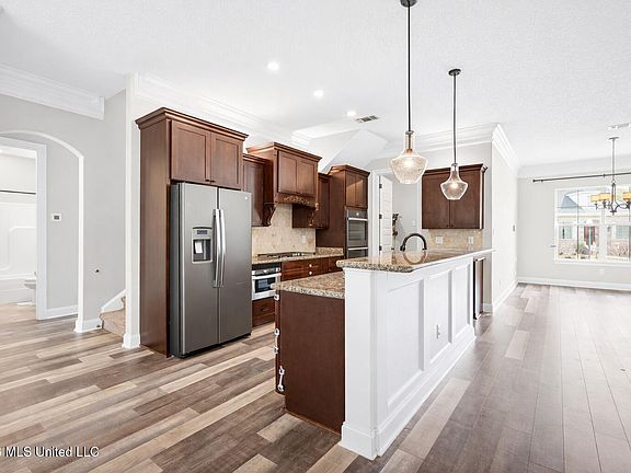 2nd image of 5629 Via Toscana