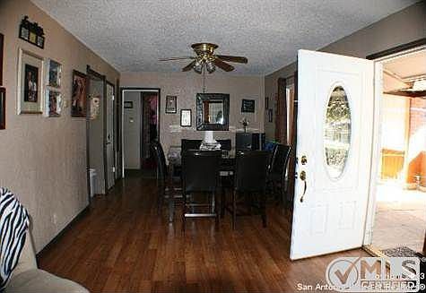4th image of 1811 W Mally Blvd