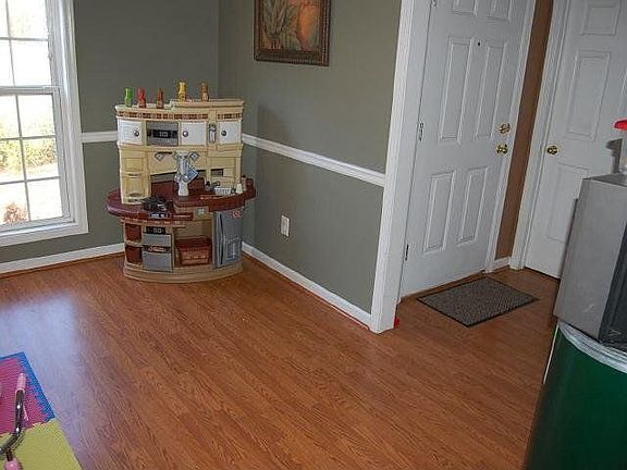 5th image of 6058 Glenmoor Pl